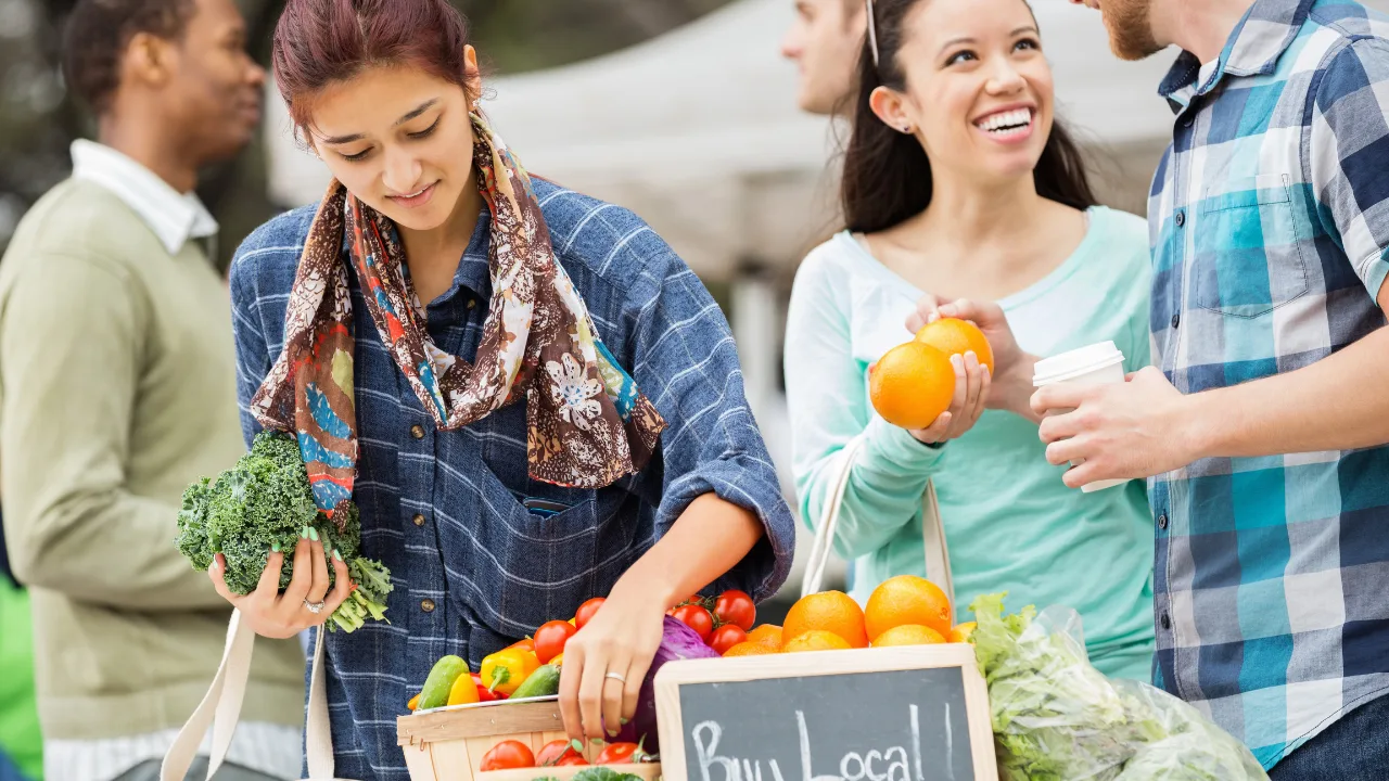 How Food Hubs Strengthen Economies